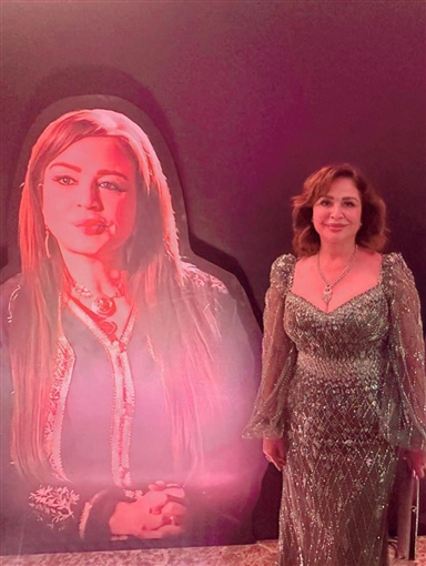 تأثر وبكاء إلهام شاهين في افتتاح مهرجان شرم الشيخ للمسرح الشبابي