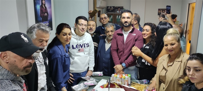 صور - فريق عمل مسلسل السرايا الصفرا يحتفل بأول يوم بروفات بحضور وفاء عامر وإيهاب فهمي