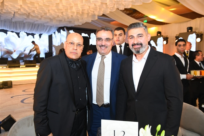 حمادة هلال والعسيلي يشعلون حفل زفاف ابنة المنتج محمد الشريف بحضور ياسر جلال ومحمد ثروت ومنذر رياحنة ونجوم الفن والإعلام