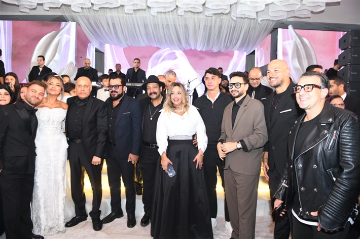 حمادة هلال والعسيلي يشعلون حفل زفاف ابنة المنتج محمد الشريف بحضور ياسر جلال ومحمد ثروت ومنذر رياحنة ونجوم الفن والإعلام