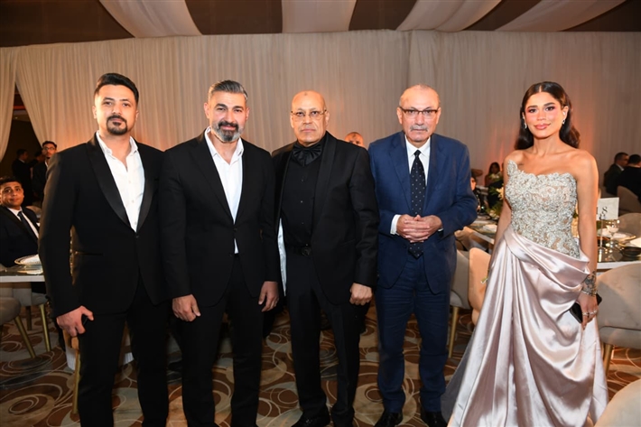 حمادة هلال والعسيلي يشعلون حفل زفاف ابنة المنتج محمد الشريف بحضور ياسر جلال ومحمد ثروت ومنذر رياحنة ونجوم الفن والإعلام