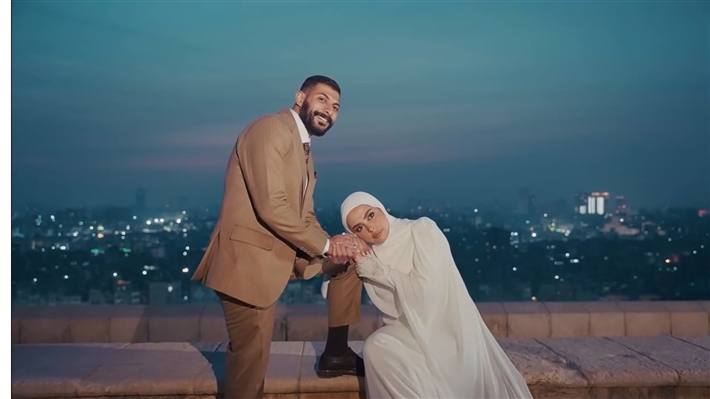 دموع وأحضان واحتفالات العروسين ... 15 صورة من احتفال محمد هنيدي بعقد قران ابنته