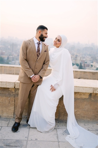 دموع وأحضان واحتفالات العروسين ... 15 صورة من احتفال محمد هنيدي بعقد قران ابنته