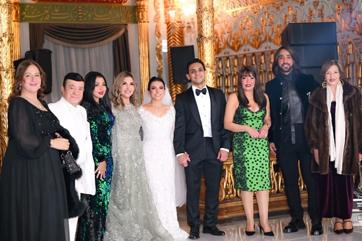 علي الحجار ولوسي وحلمي عبد الباقي من بينهم النجوم في زفاف ابنة نادية مصطفى وأركان فؤاد