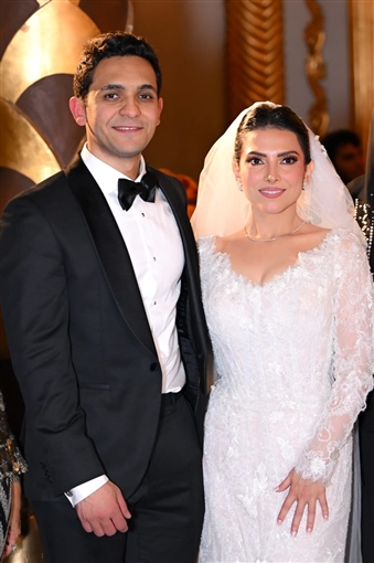 علي الحجار ولوسي وحلمي عبد الباقي من بينهم النجوم في زفاف ابنة نادية مصطفى وأركان فؤاد