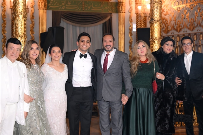 علي الحجار ولوسي وحلمي عبد الباقي من بينهم النجوم في زفاف ابنة نادية مصطفى وأركان فؤاد