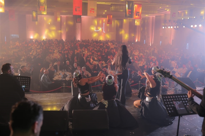 بشرى وإدوارد ومي سليم من بينهم ... النجوم في حفل أحمد سعد