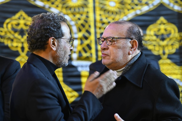 يسرا وصلاح عبد الله وعمرو يوسف في عزاء شقيقة عادل إمام