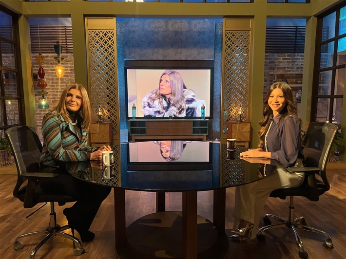 فيدرا ومقدمة البرنامج يمنى بدراوي