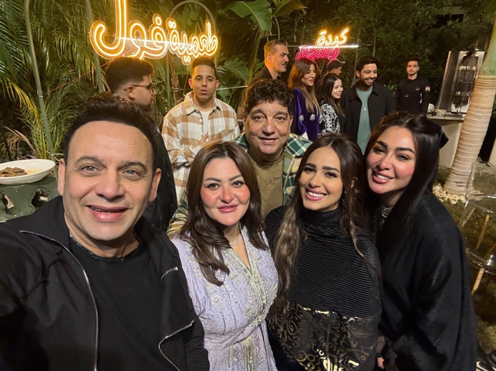 مصطفى قمر وعمرو مصطفى ودينا فؤاد وأيتن عامر من بينهم ... سحور المطربة جنات يجمع نجوم الغناء والتمثيل
