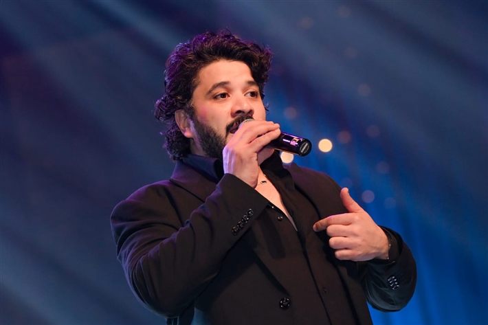 مصطفى حجاج يشعل مسرح البالون بحفل كامل العدد بحضور تامر عبد المنعم وخالد عبد الجليل وعمرو فهمي