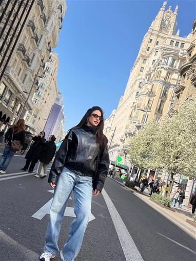 درة تمضي إجازة العيد في إسبانيا جولة في شوارع ومعالم مدريد الشهيرة