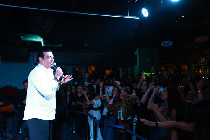 بأقوى أغاني التسعينيات ... إيهاب توفيق يعلن انطلاق حفلات موسم الصيف