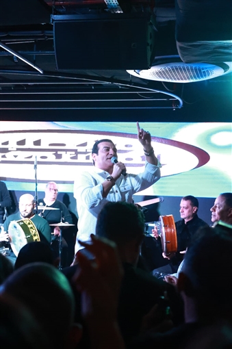 بأقوى أغاني التسعينيات ... إيهاب توفيق يعلن انطلاق حفلات موسم الصيف