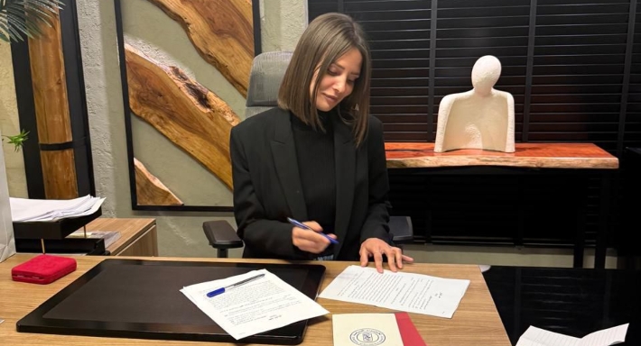 إيمان العاصي تتعاقد على بطولة مسلسل انفصال