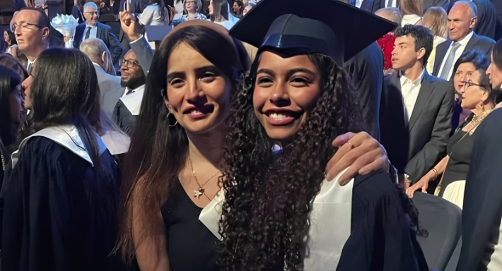 مريم ابنة شيرين عبد الوهاب مع زينة