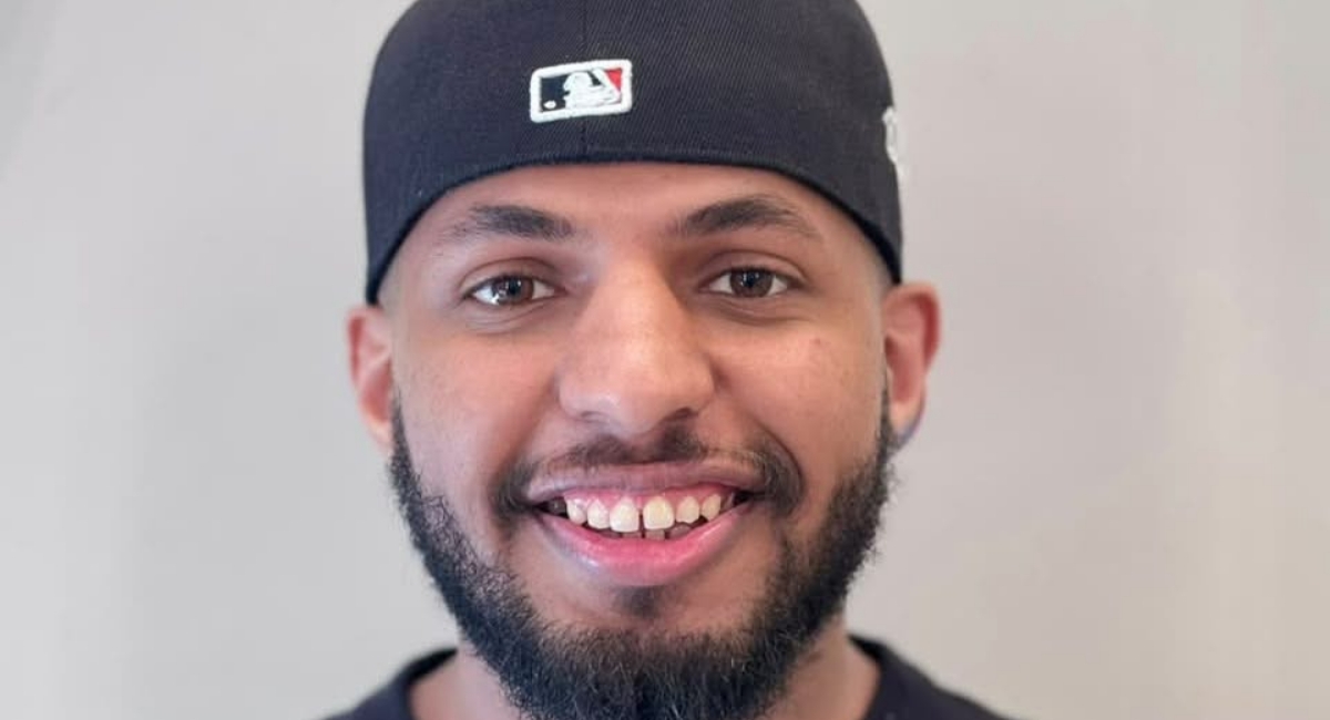 الفنان أمجد صالح سعد