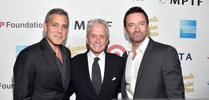 هيو جاكمان وكايكل دوجلاس وجورج كلوني