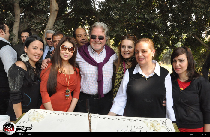 فريق عمل المسلسل في الاحتفال