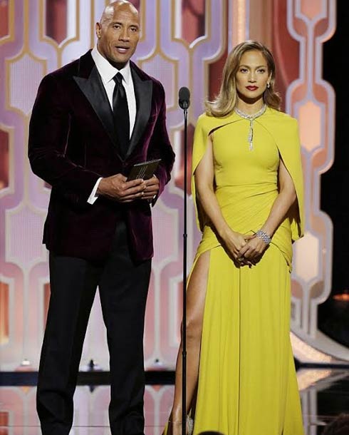 دواين جونسون يشارك في تقديم إحدى جوائز حفل &quot;جولدن جلوب&quot; 2016 مع جينيفر لوبيز