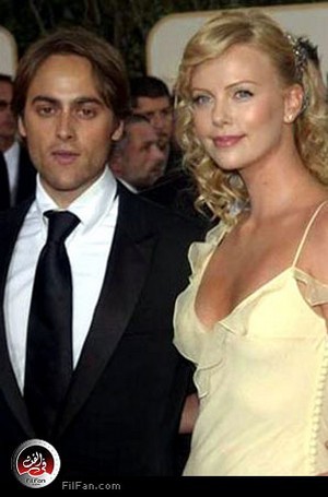 تشارليز ثيرون وصديقها ستيوارت تونسند