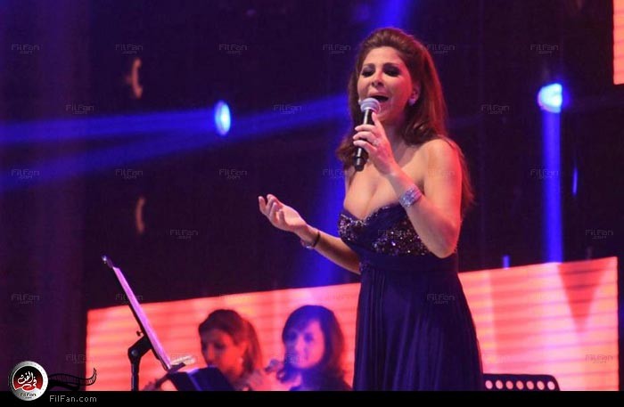 إليسا تتألق وسط الجمهور القطري