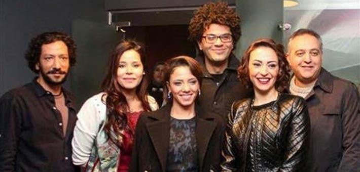 طاقم عمل &quot;أخضر يابس&quot;