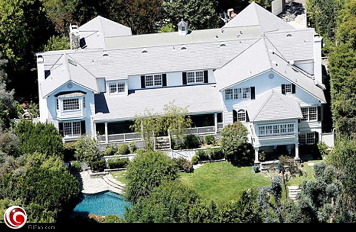 منزل آشتون كوتشر وميلا كونيس الجديد