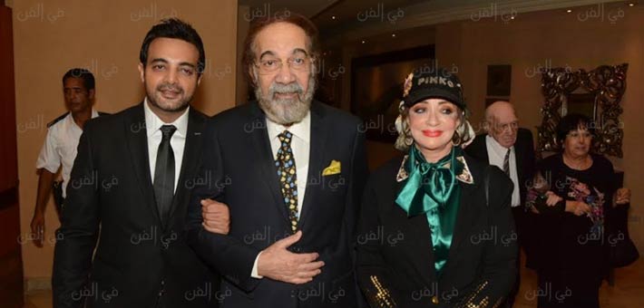 محمود ياسين مع زوجته شهيرة ونجله الممثل عمرو ياسين