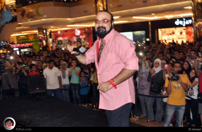 أبو الليف أثناء الحفل