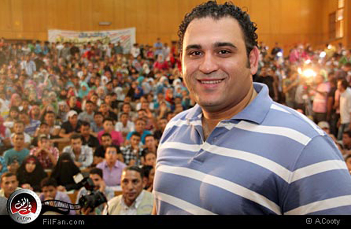 بالصور والفيديو تكريم أكرم حسني في جامعة عين شمس Filfan Com