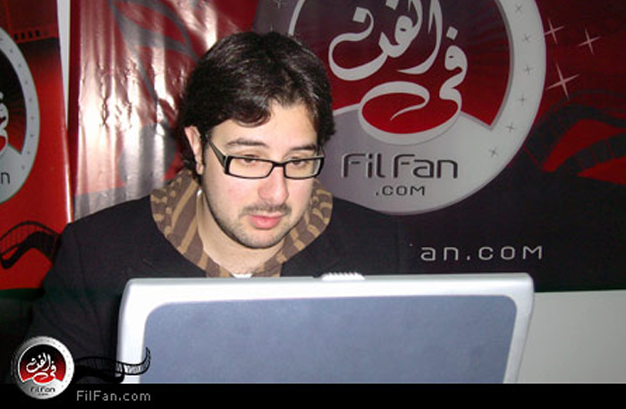 كريم أبو زيد وهو يدردش مع زوار "في الفن" - تصوير : محمد ممدوح