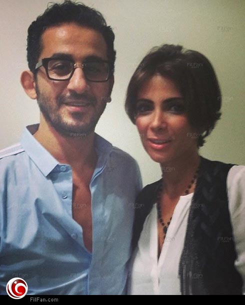 منى مع حلمي في الكواليس