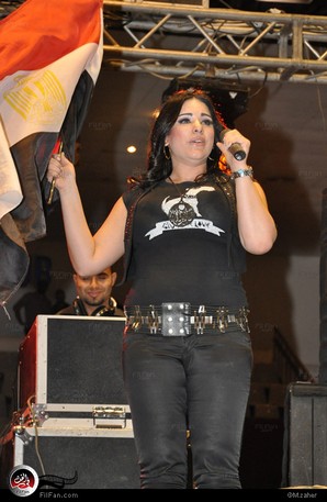 مروة نصر في حفل نادي الزهور