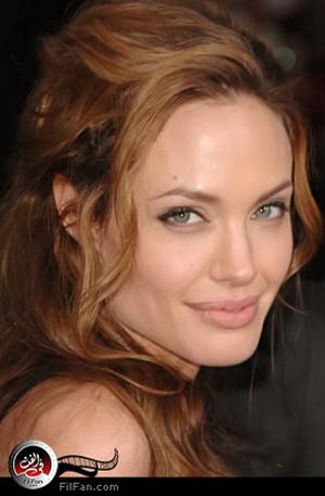 أنجلينا جولي مرشحة للبطولة أمام بروسنان