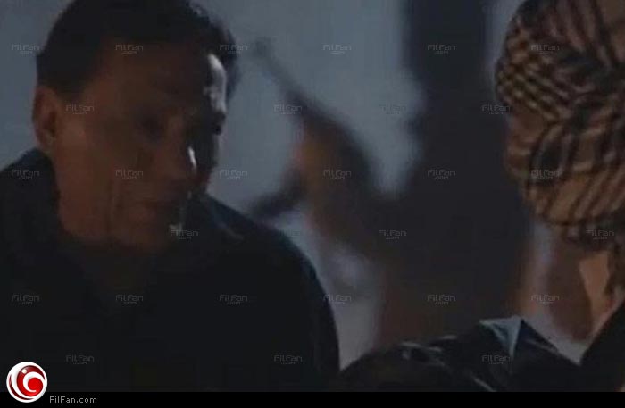 لقطة للملثمين بالكوفية الفلسطينية أثناء لحظة اقتحام السجون