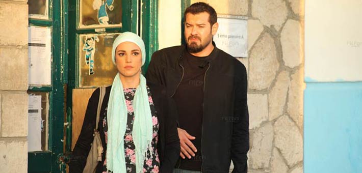 عمرو يوسف ودرة في مشهد من &quot;ظرف أسود&quot;