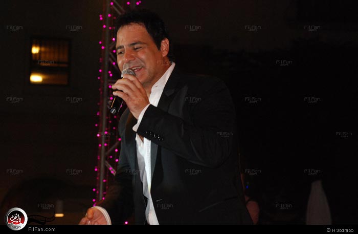 عاصي الحلاني يغني لصالح العشوائيات