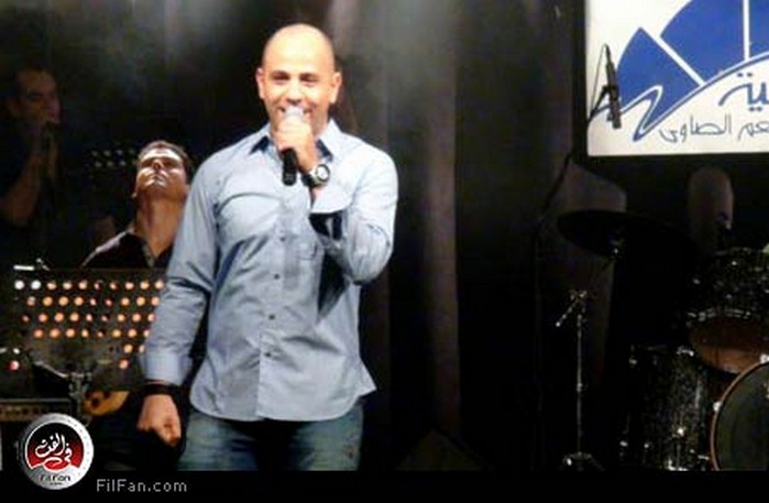 عزيز الشافعي يبدأ تسجيل ألبومه الجديد