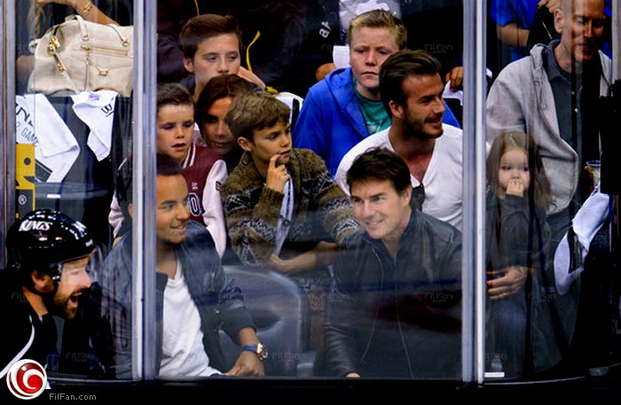 توم كروز وابنه مع عائلة بيكام