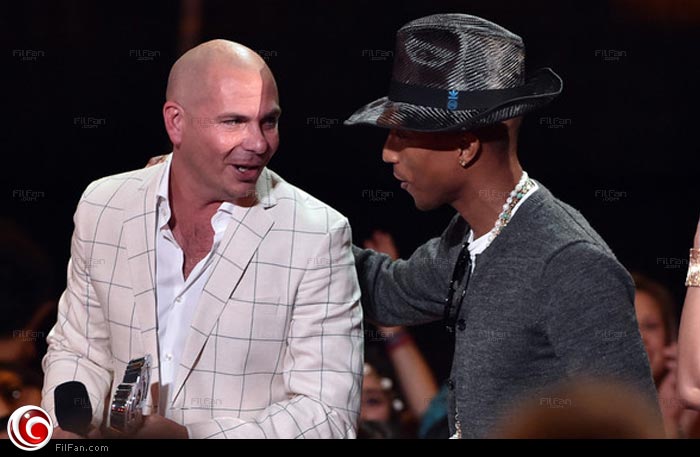 فاريل ويليامز وبيتبول في حفل &quot;آي هارت راديو&quot;