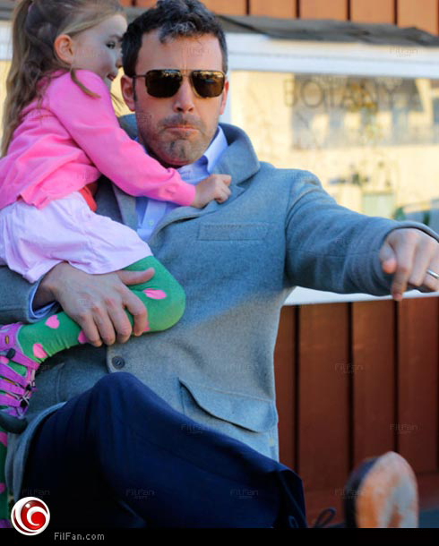 بن أفليك يحاول إبعاد المصور