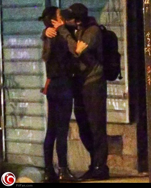 قبلة بين إرينا وبرادلي