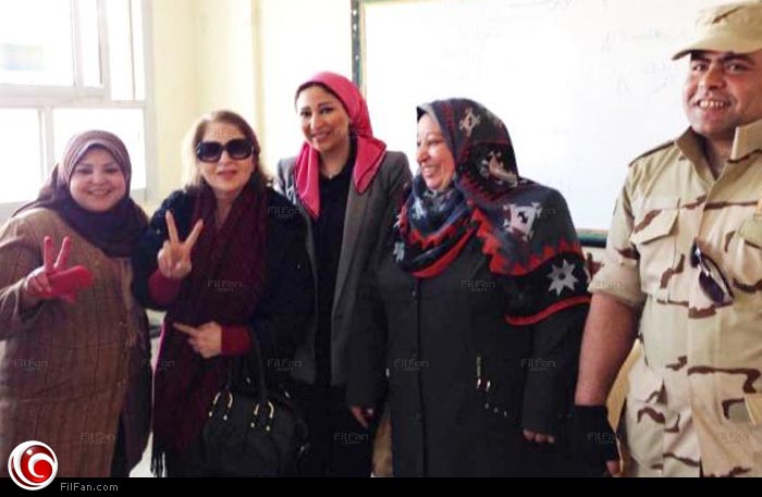 بوسي داخل لجنة التصويت على الدستور