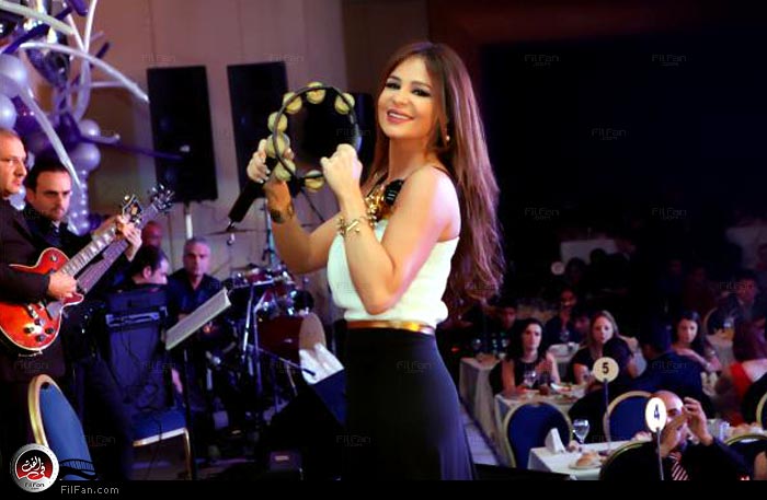 كارول خلال الحفل