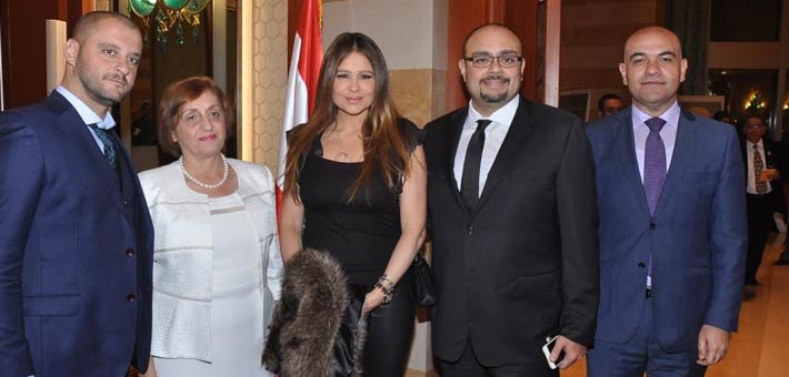 كارول سماحة وزوجها وليد مصطفى في حفل السفارة اللبنانية