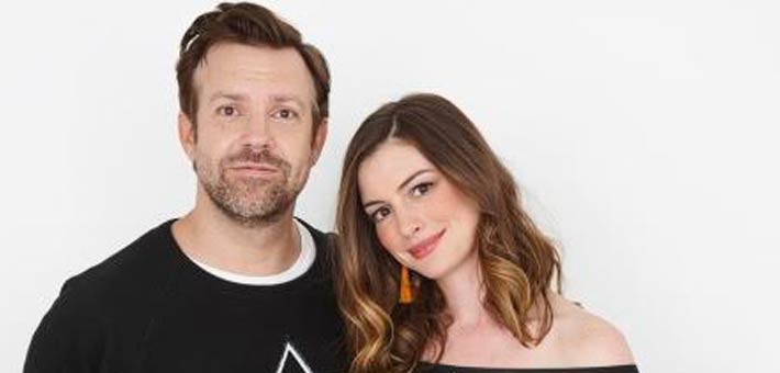 آن هاثاواي وجيسون سوديكيس