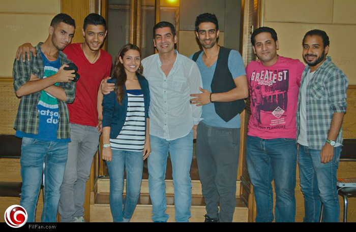 كارمن مع فريق عمل الدعاء