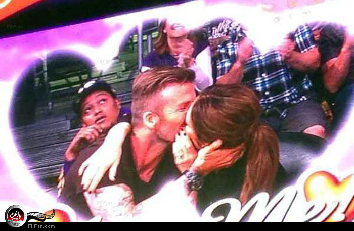 قبلة ساخنة بين الزوجين