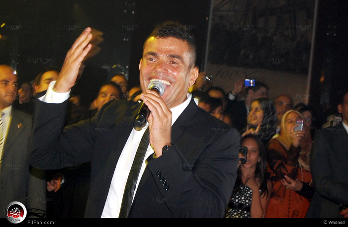 عمرو دياب أثناء الحفل